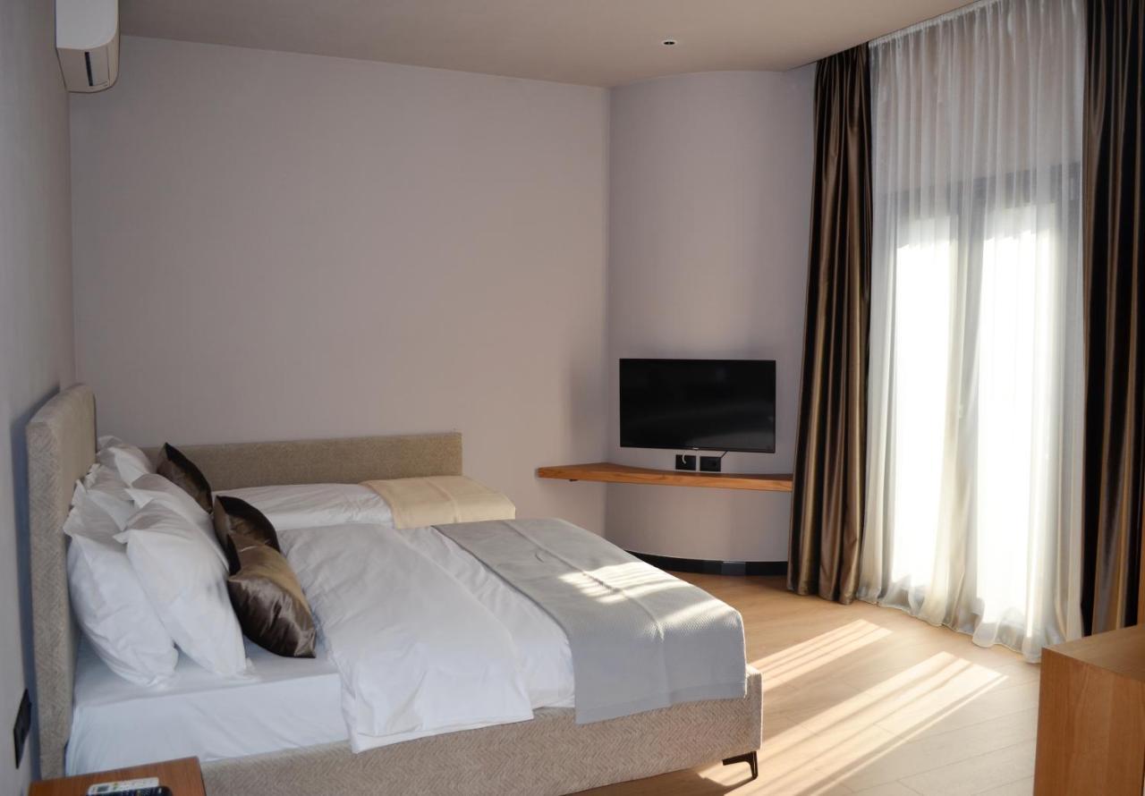 N'Peze Hotel Ljaknasi 외부 사진