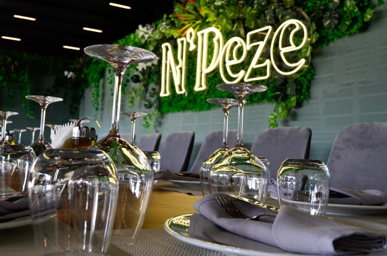 N'Peze Hotel Ljaknasi 외부 사진