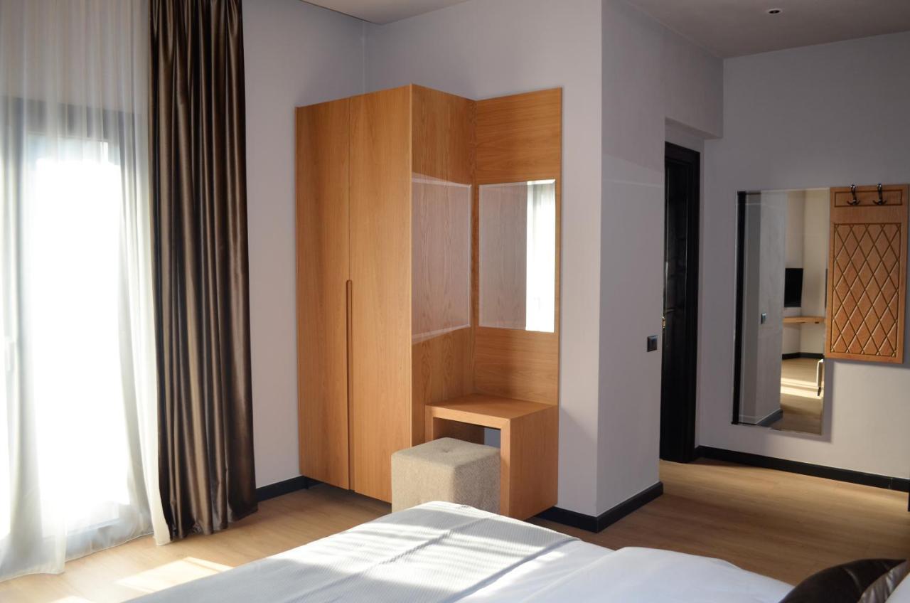 N'Peze Hotel Ljaknasi 외부 사진